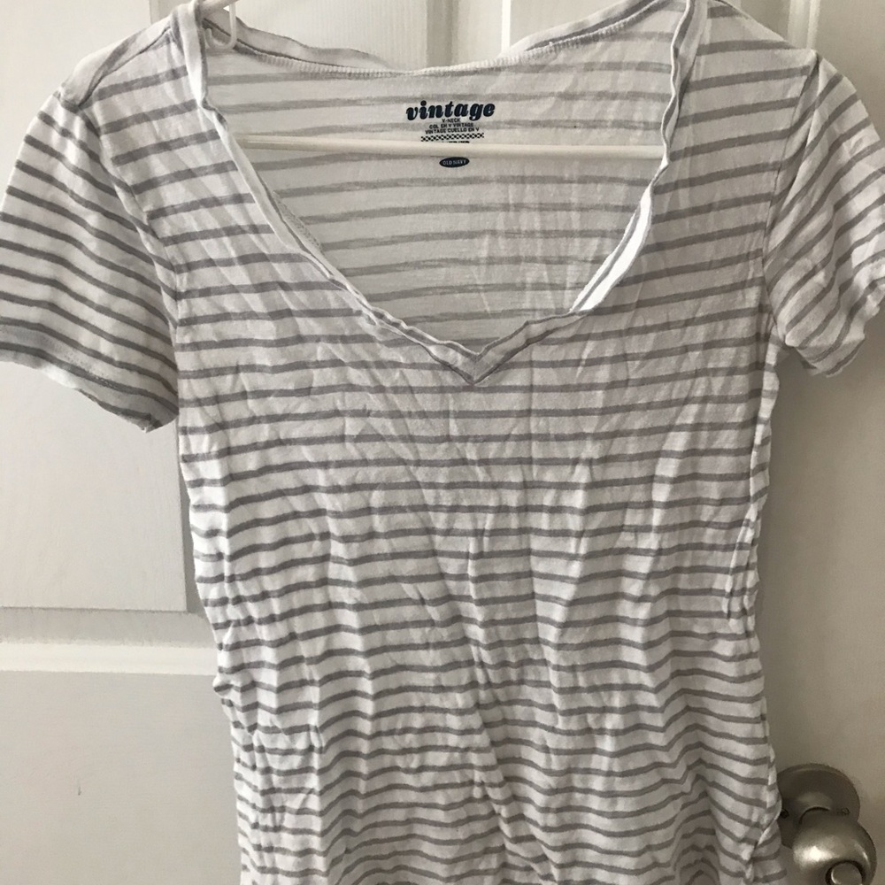 Old navy t-shirt size extra small